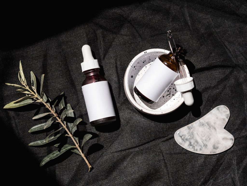 Oliwa z oliwek extra vergine używana w naturalnej pielęgnacji skóry