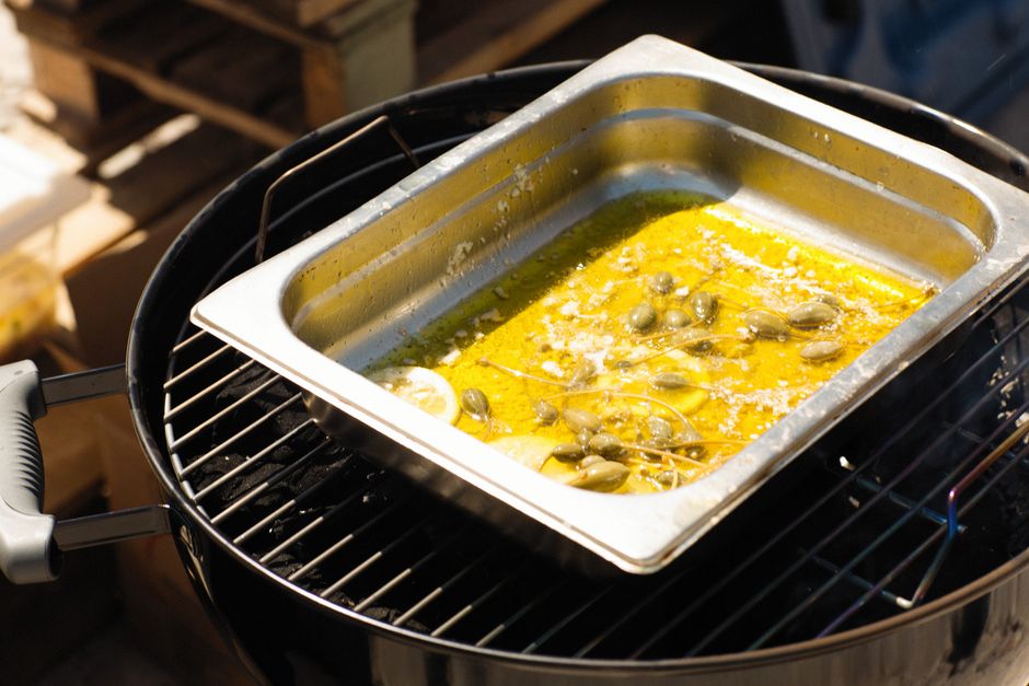 Oliwa extra vergine na letnim grillu